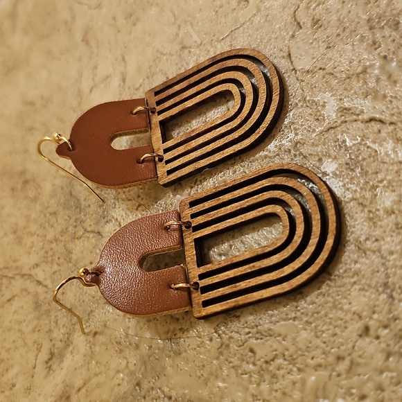 Lightweight Brown Leather And Wood Geometric Earrings - Picture 2 of 3